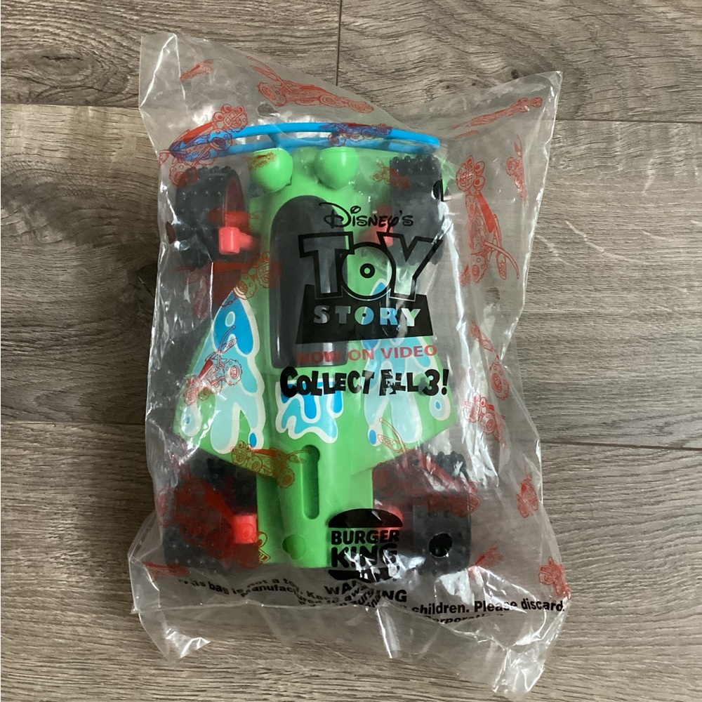 TOY STORY RC Car DELUXE Burger King Toys 1995 NEW 1996 7-inch kids meal SEALED